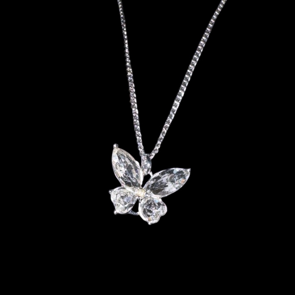 Rue 21 butterfly pendant necklace, 15.5”